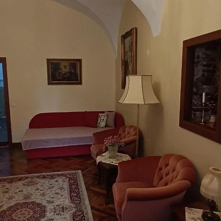 Gothic House Apartment Sibiu Ngoại thất bức ảnh