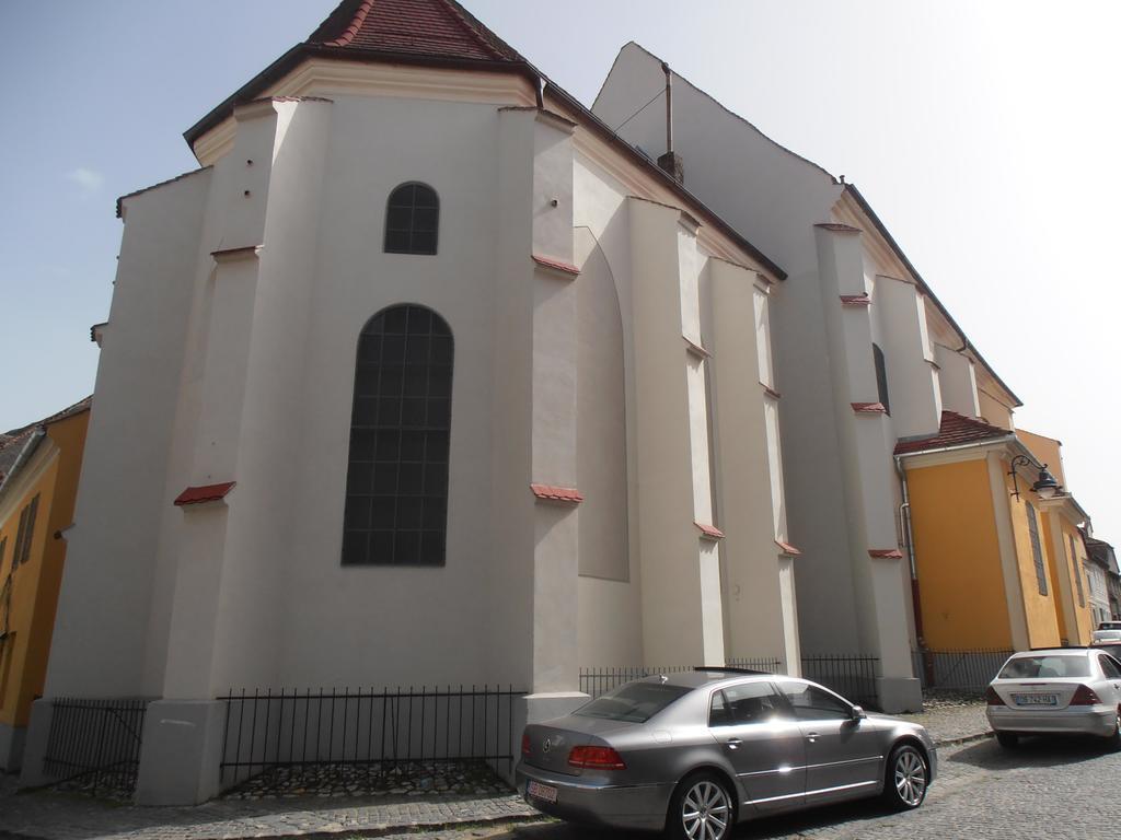 Gothic House Apartment Sibiu Ngoại thất bức ảnh