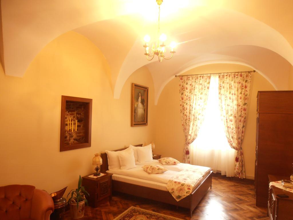 Gothic House Apartment Sibiu Ngoại thất bức ảnh