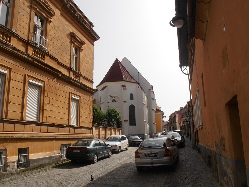 Gothic House Apartment Sibiu Ngoại thất bức ảnh