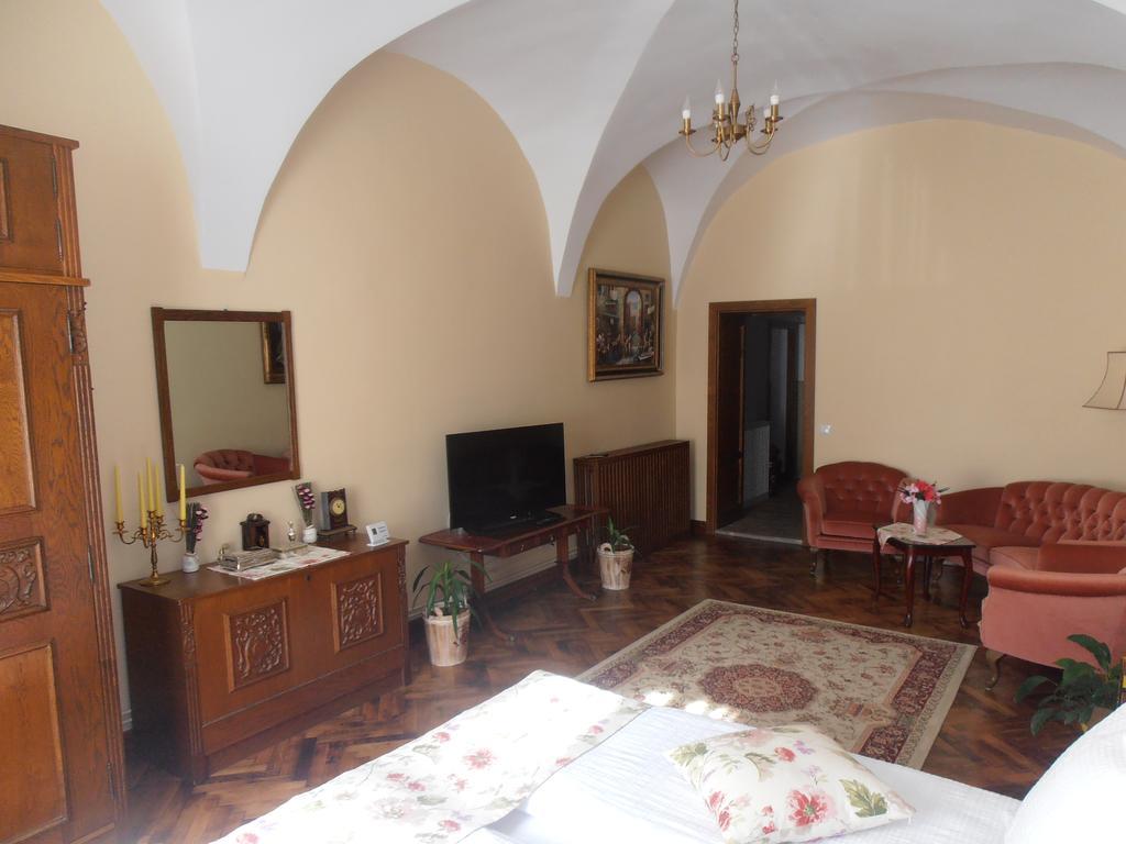 Gothic House Apartment Sibiu Ngoại thất bức ảnh