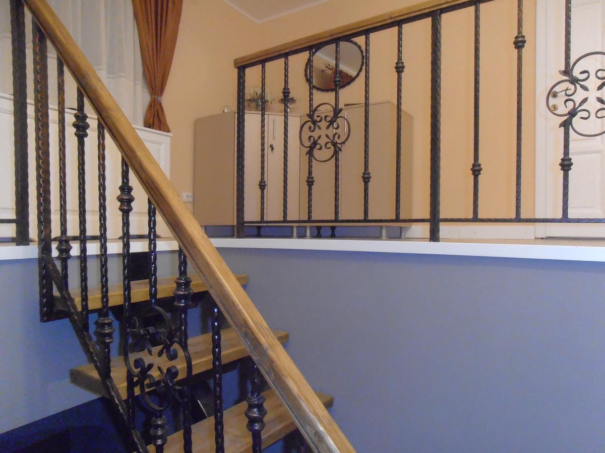 Gothic House Apartment Sibiu Ngoại thất bức ảnh