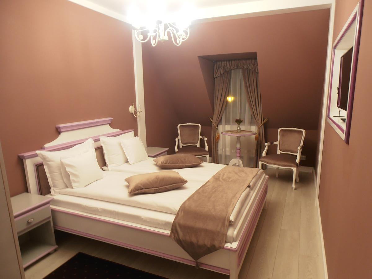 Gothic House Apartment Sibiu Ngoại thất bức ảnh